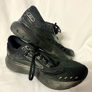Brooks Black Athletic Shoes